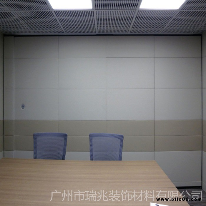 會議室活動屏風(fēng)廠家 供應(yīng) 玻璃活動隔斷 防火活動隔斷 免漆板活動隔斷 量身定制 安全牢固 隔音防火