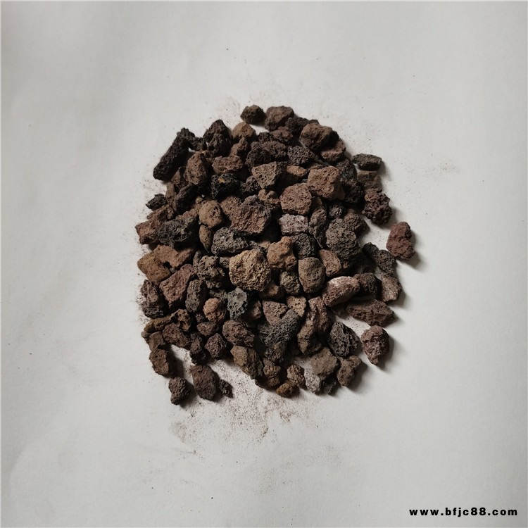 雙欣環(huán)保生產(chǎn)直銷生活污水用火山巖填料易掛膜 孔隙高 比表面積大