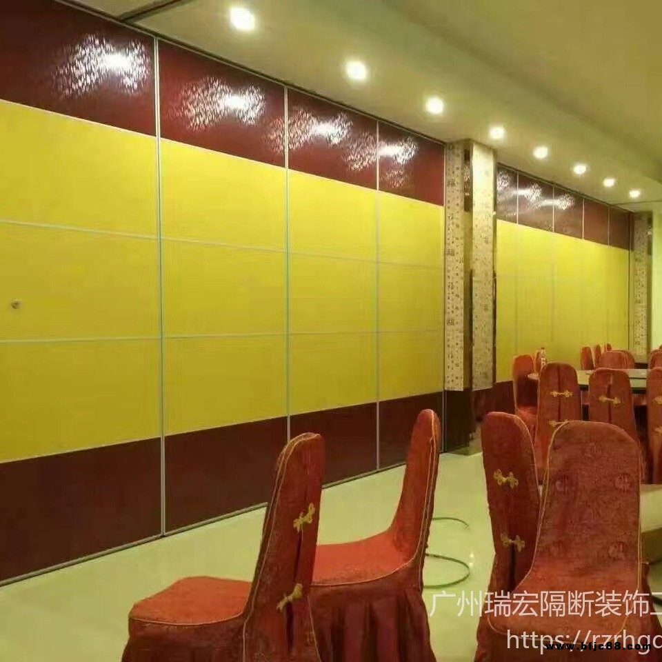 東莞瑞宏活動屏風(fēng)廠家定制免漆板活動屏風(fēng) 包房壁畫活動屏風(fēng) 宴會廳隔音活動屏風(fēng) 量身定制 安全牢固 隔音防火 電動